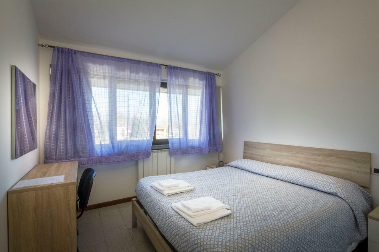 Cristal Lake Affittacamere Ispra Ngoại thất bức ảnh
