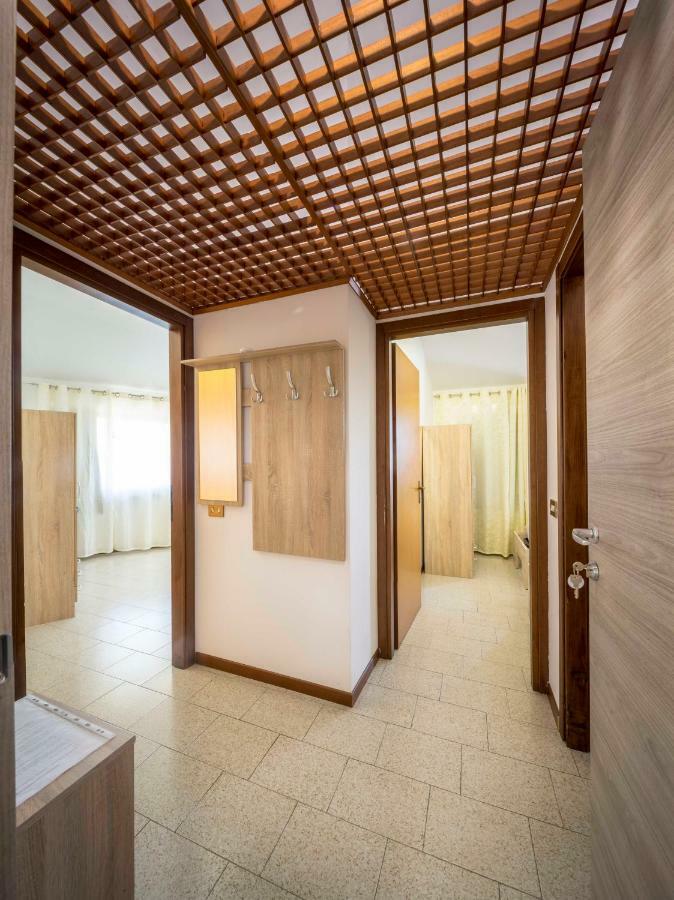 Cristal Lake Affittacamere Ispra Ngoại thất bức ảnh