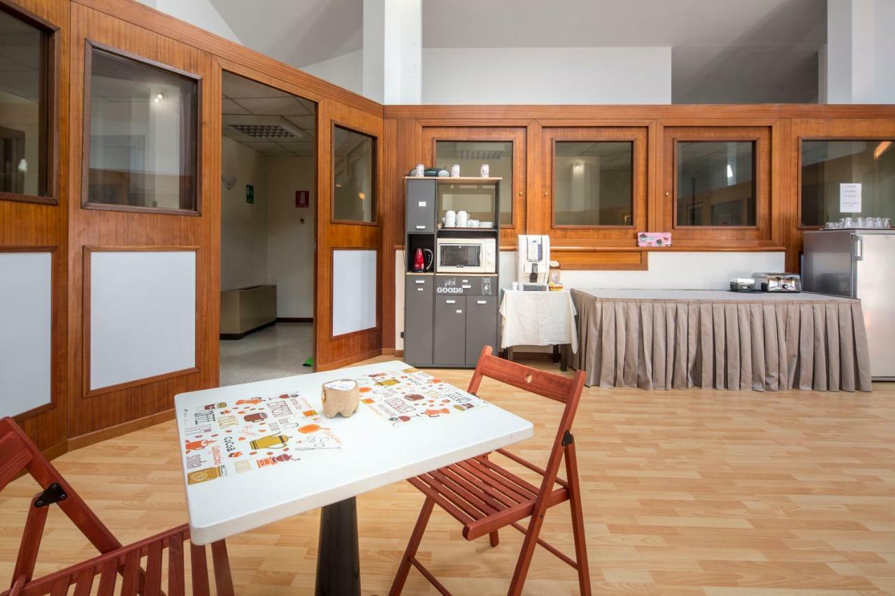 Cristal Lake Affittacamere Ispra Ngoại thất bức ảnh